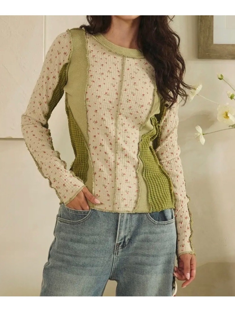 Oli & Hali Patchwork Thermal Top M Green Floral Raw Hem Fitted Top